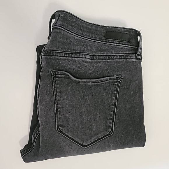 A + F Abercrombie and Fitch Harper Super Skinny Black Distressed Denim Jeans - Picture 1 of 8